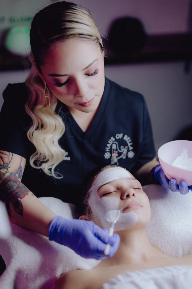 Bella Deluxe Facial