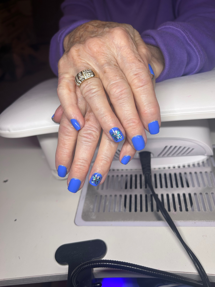 Gel Manicure with Mini Design