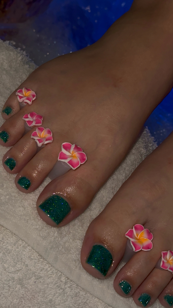 Basic Pedicure w/ Gel Polish at MG Nail Studio in Deltona, FL