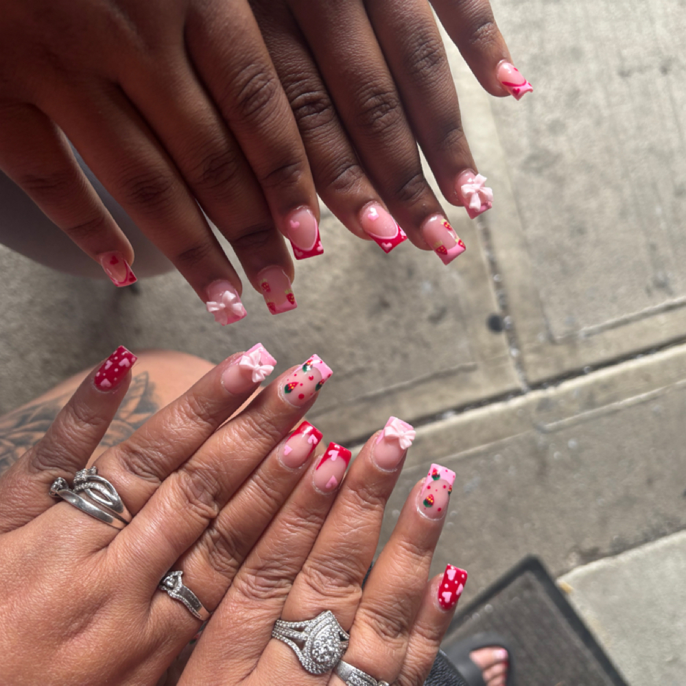 NailArt Acrylic (short) at Mini in Columbus, OH
