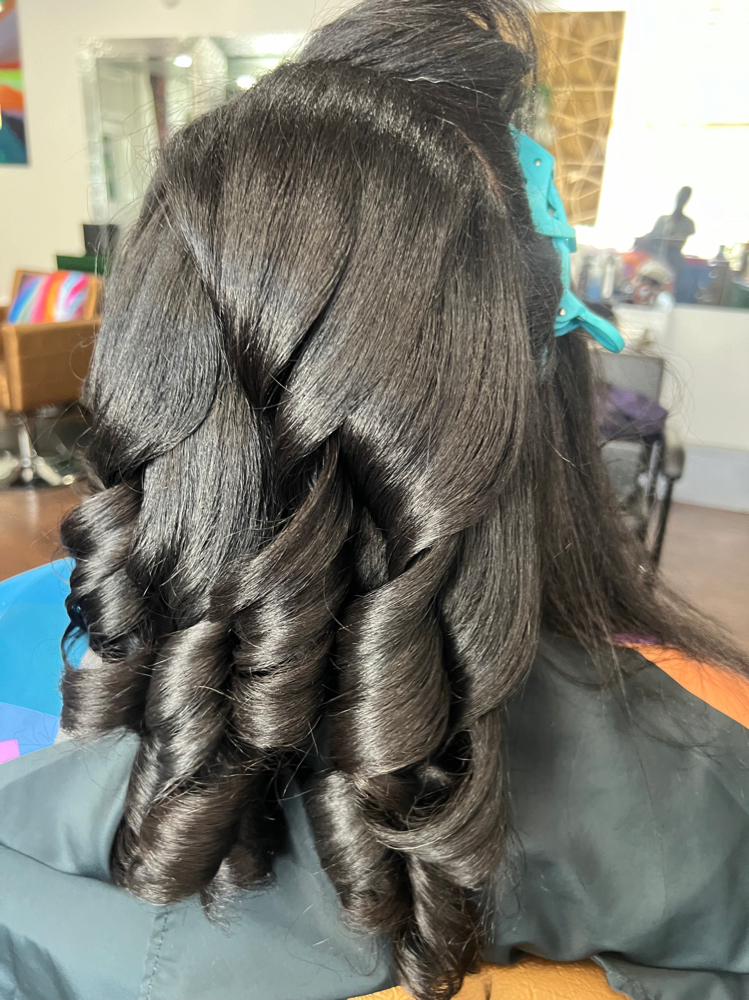 Silk Press (Body Curls)