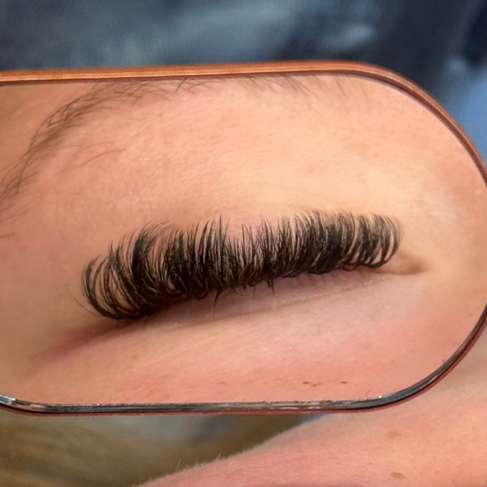 Volume Set (1 Week Fill) at Lashes By Jas in Oshkosh, WI