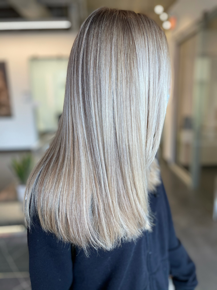 Custom Blonding (6+ Months Growth)