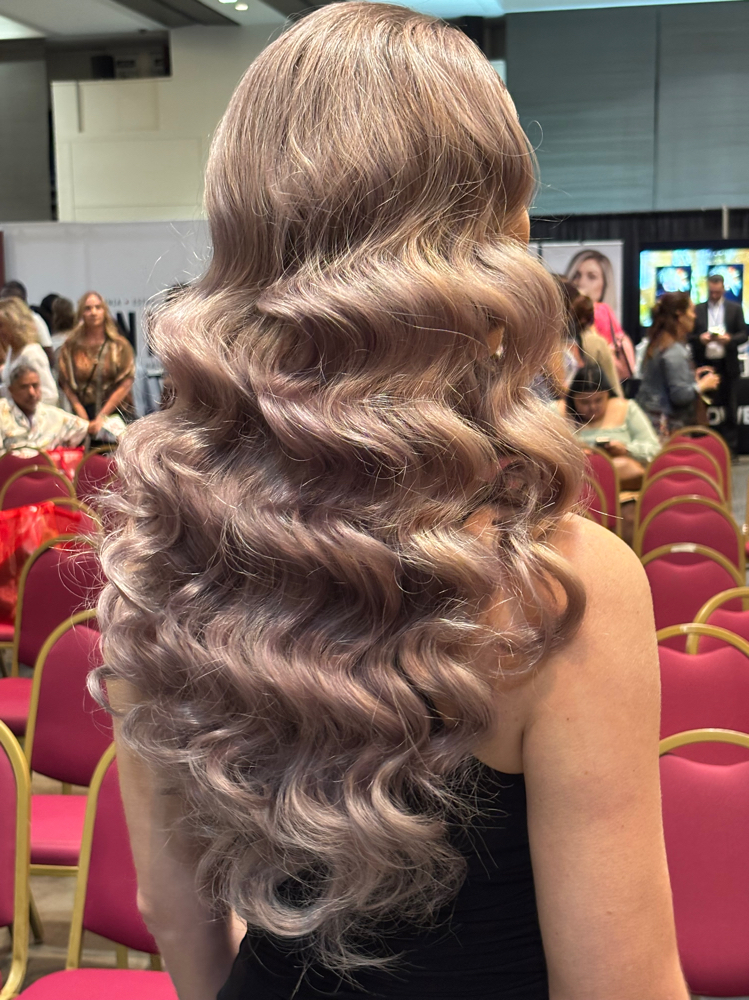 Glamour:  Shampoo, Blowout, Styling