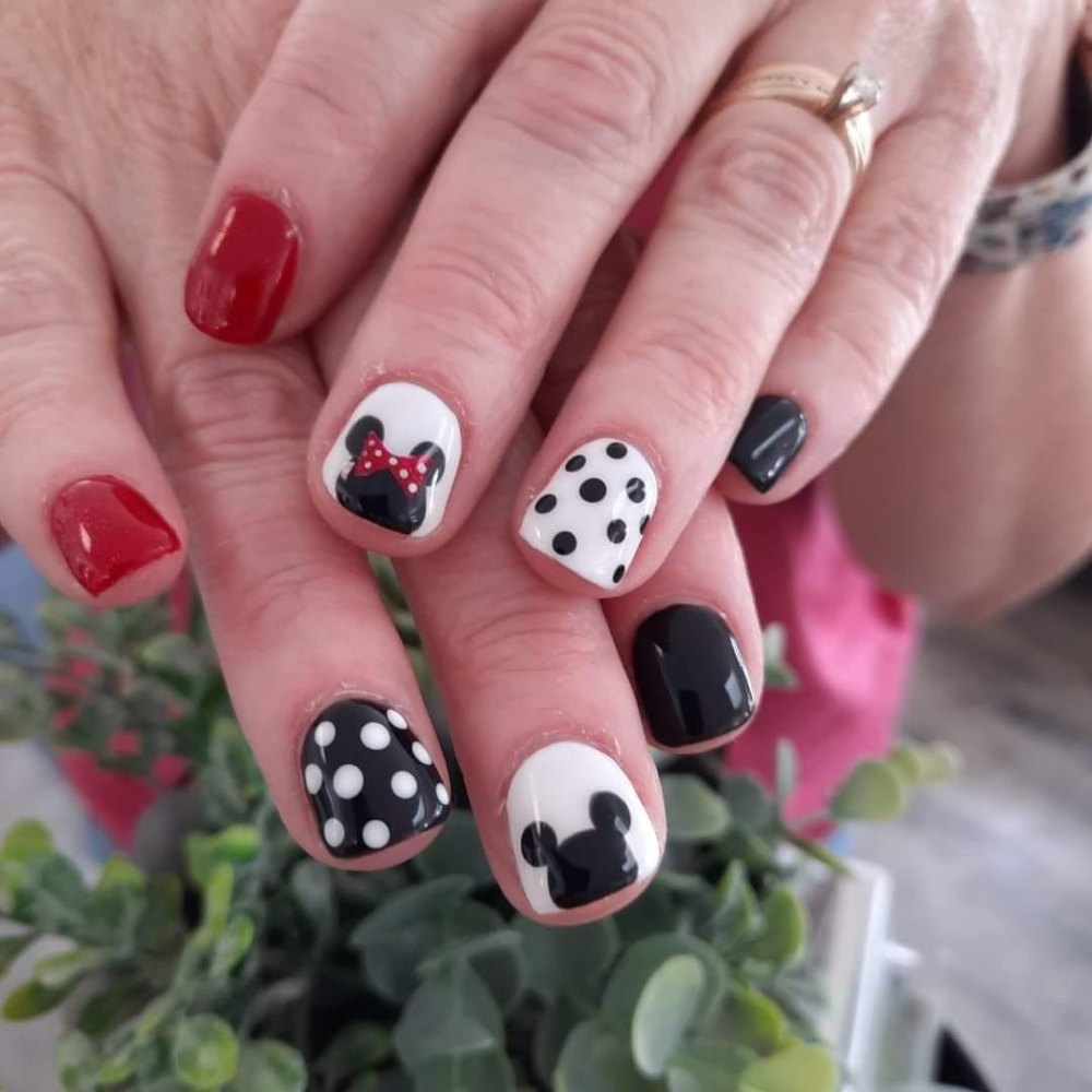 Gel Mani & Gel Pedi