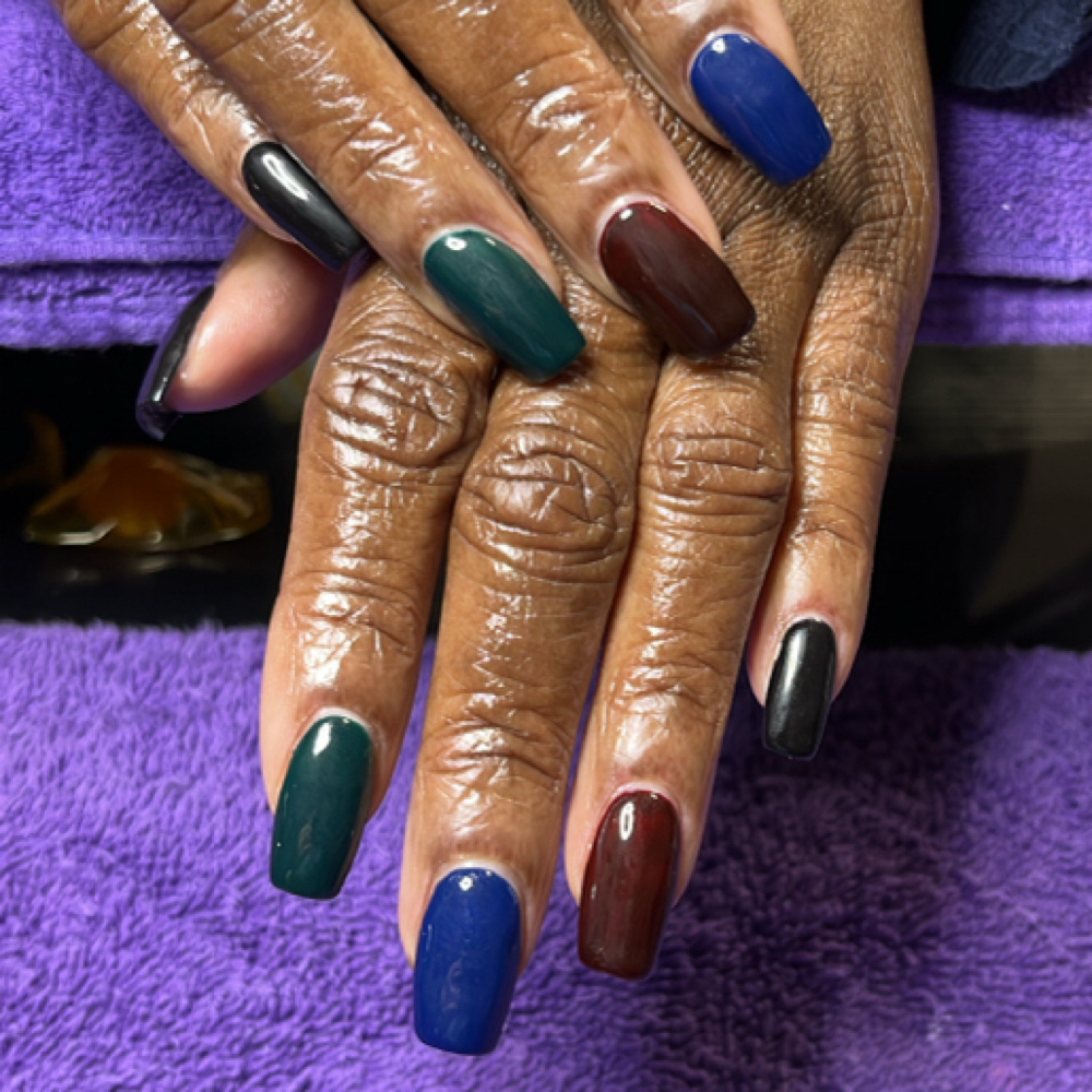 Color Change (Finger Nails ONLY) at TwinkleToes by Sahsha in Hagerstown, MD