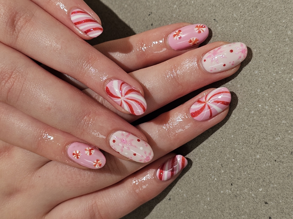 Nail Art Expert at Nonas Custom Nails in Anderson, IN