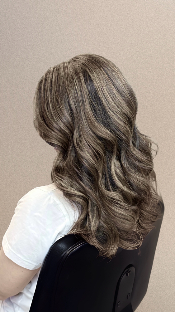 Full Foil/Teasylights And Blowdry at Vivid Strands in North Haven, CT