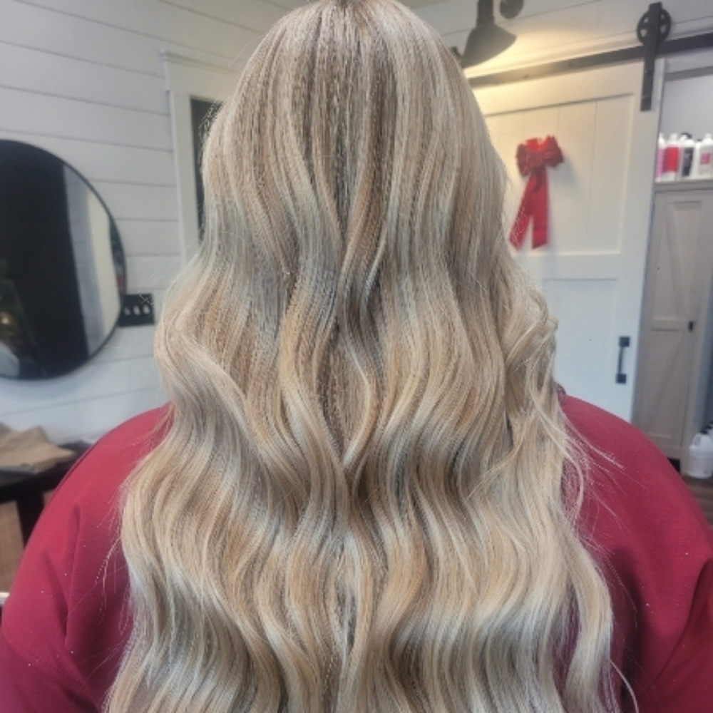 Full Highlight at Jade Beauty Lounge in Piqua, OH