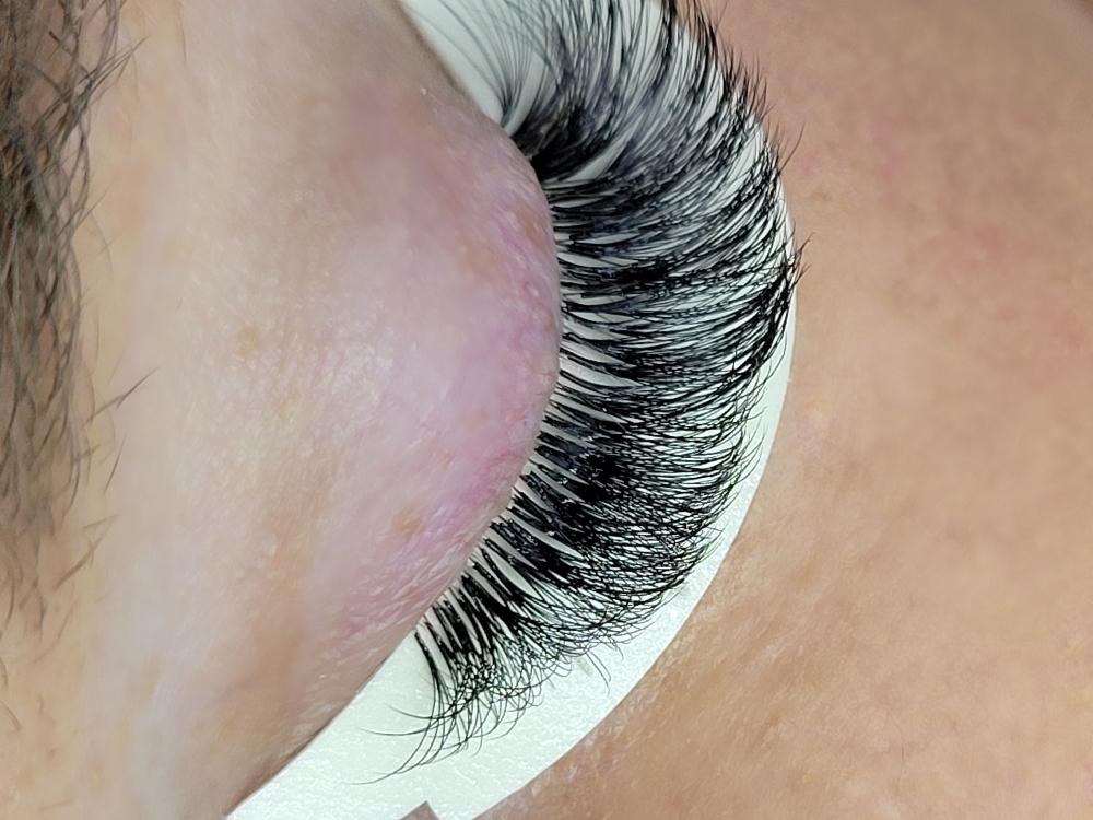 2 week fill - 2 week hybrids at The Lash Lady in Twin Falls, ID