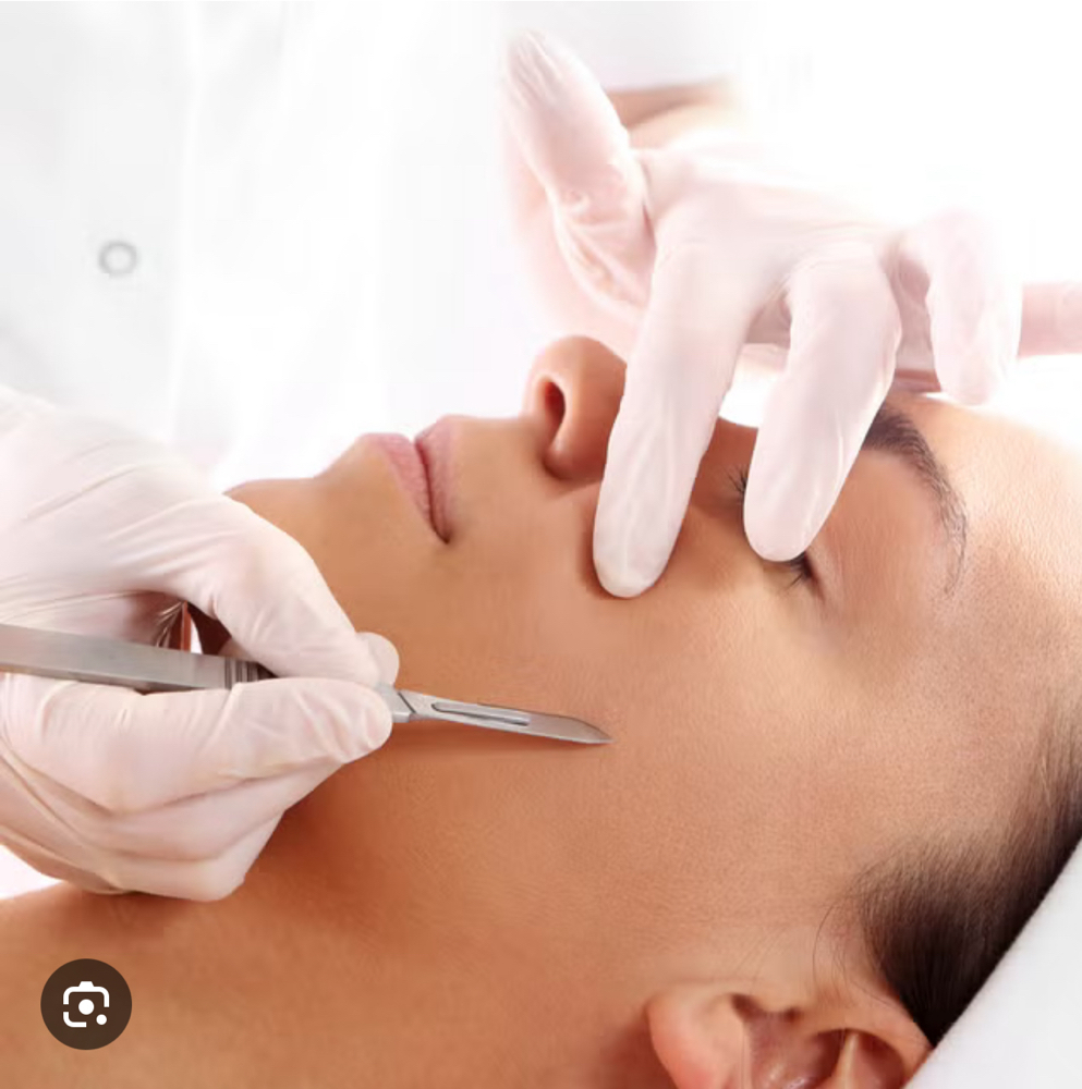 Deluxe Dermaplane Facial /LED Light