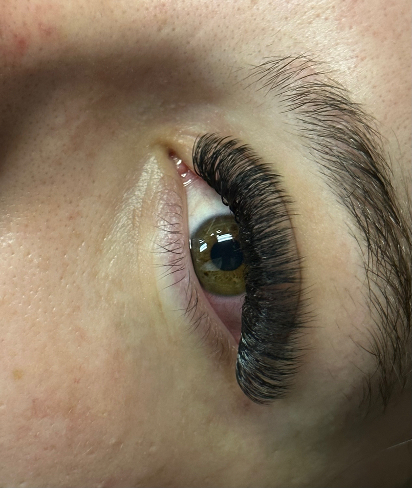 Full Set Volume Lashes