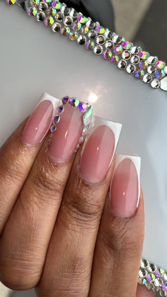 Half Swarovski Per Nail