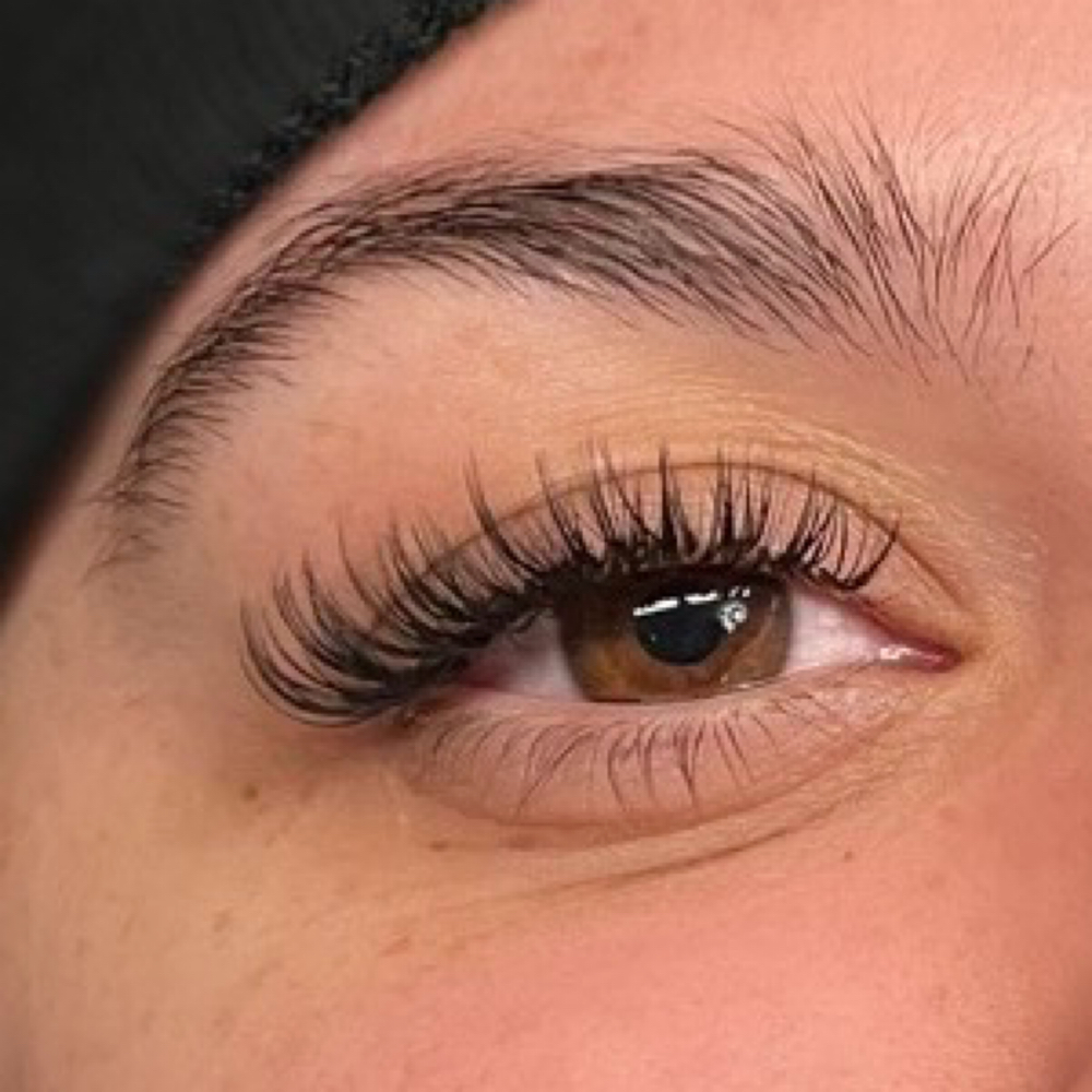 Wispy Hybrid Full Set (Specialty) at Laura Elizabxth Artistry in Columbus, OH