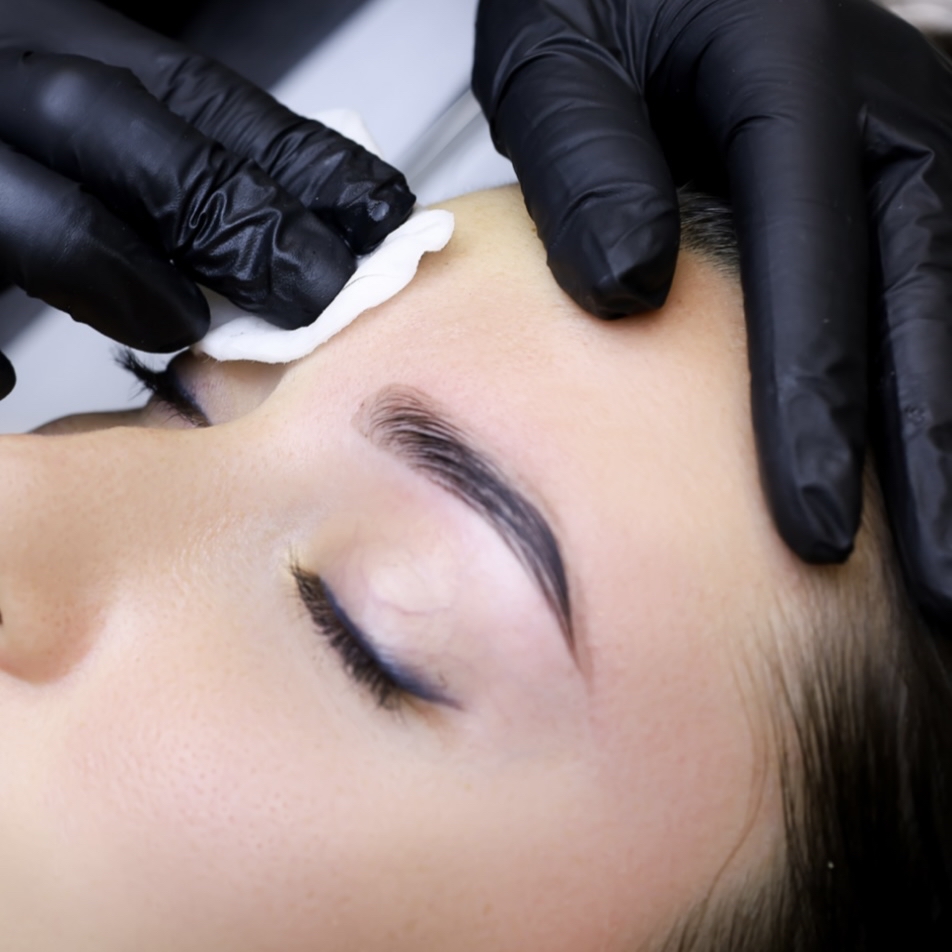 NATURAL BROW TINT