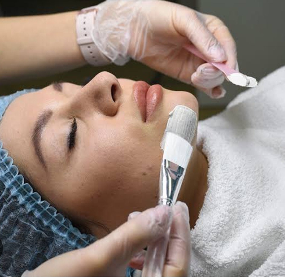 “ INSTANT  BEAUTY “ Facial at Slaylon Muse in Carlisle, PA