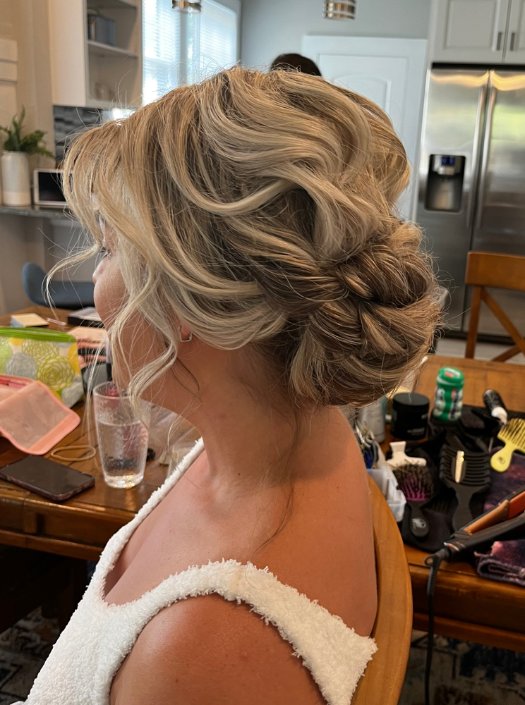 Specialty style/updo