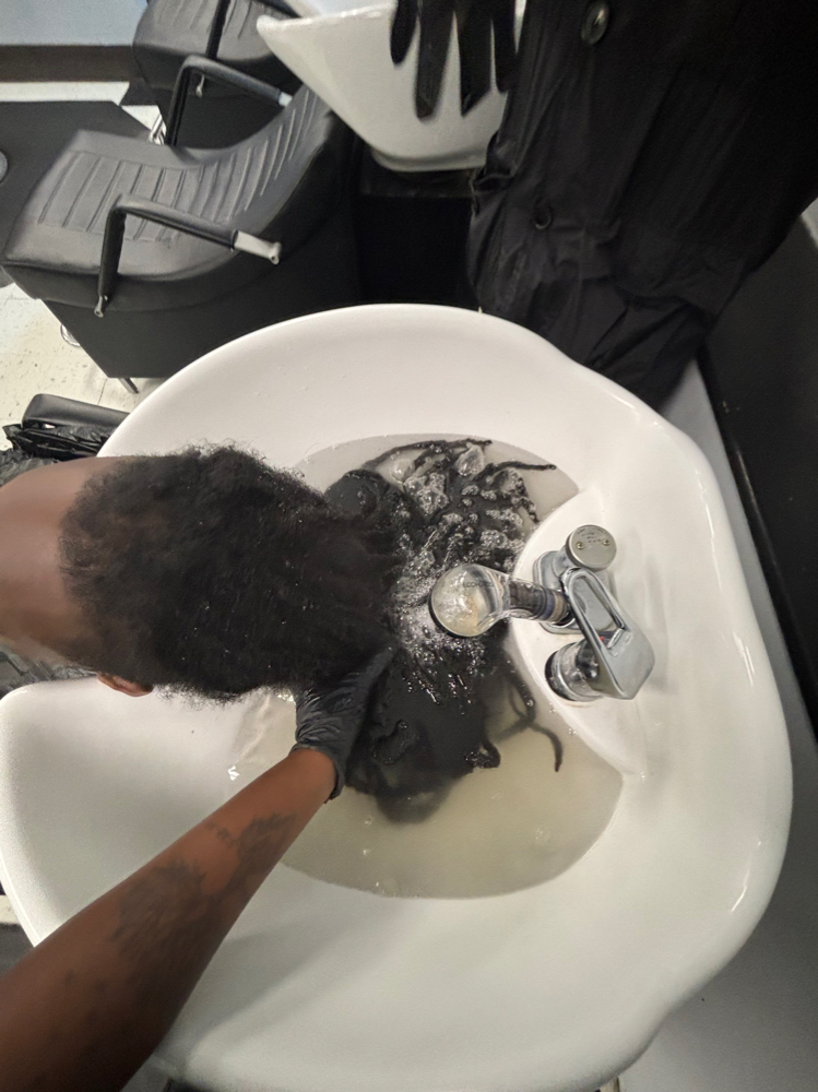 Loc Detox at Z.TheHairScientist in Jacksonville, FL