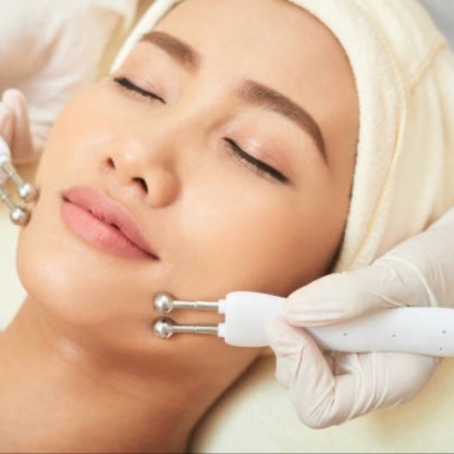 Microcurrent Facial at Evolution Skin & Body in Napa, CA
