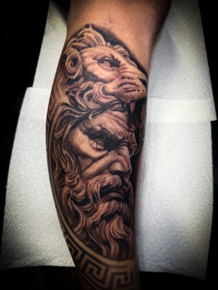 Day Rate at Tatmandoo’s Tattoo Collective in Winter Haven, FL