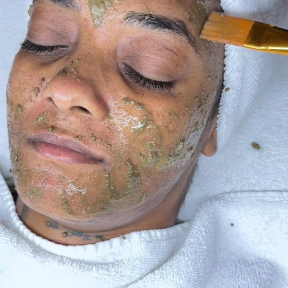 Zena Algae Peel at Eleven Eleven Day Spa in Los Angeles, CA