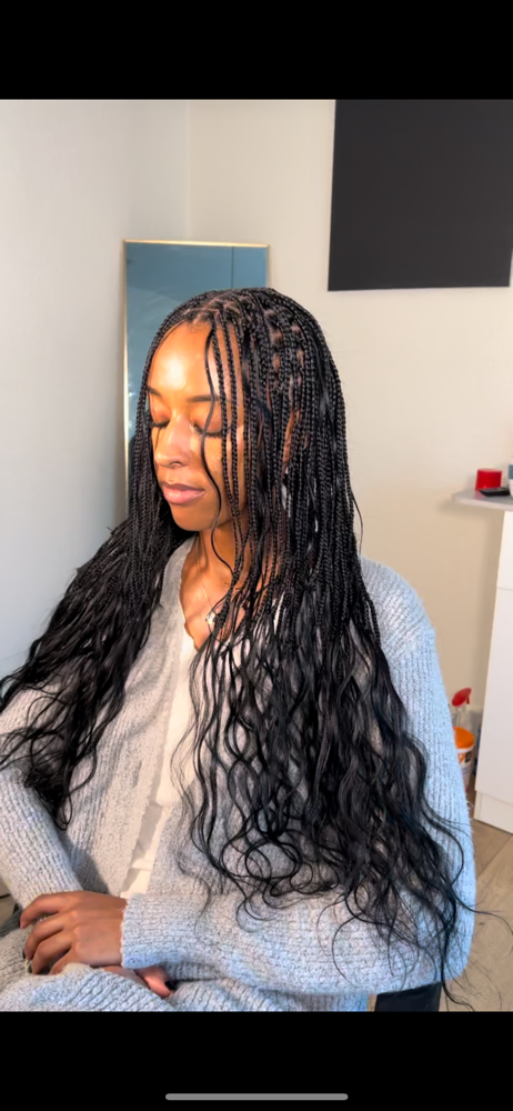 Zoë Kratviz Braids