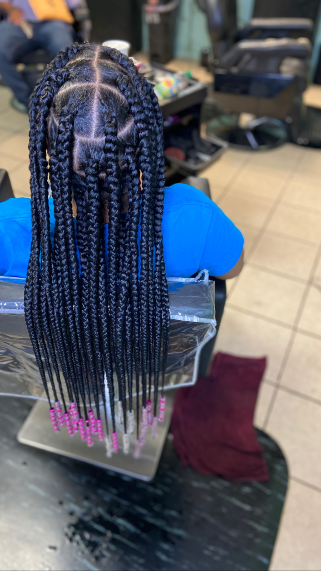 Jumbo Knotless plaits with beads