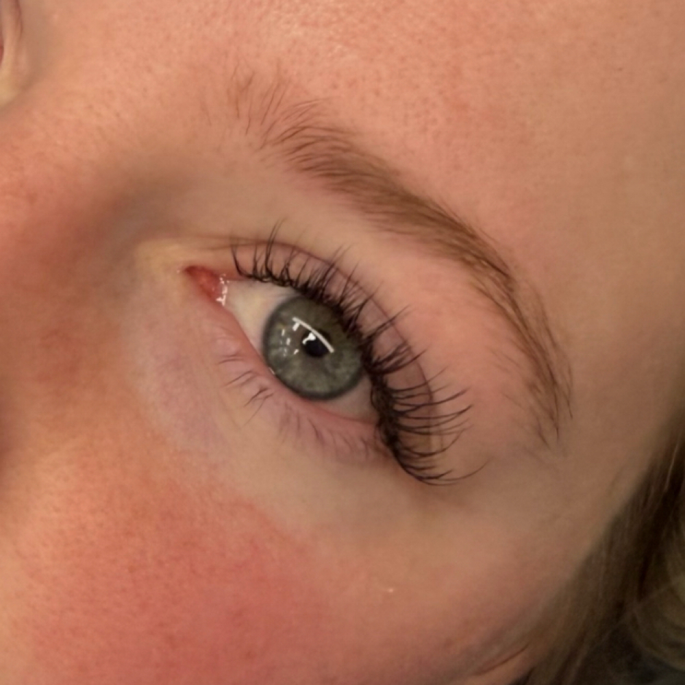 Lash Extension Fills at The Beauty Bar by Anna in Florence, AL