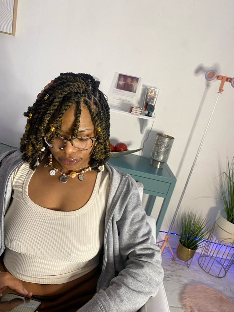 Cuban Twist with Barrel/Curly Ends