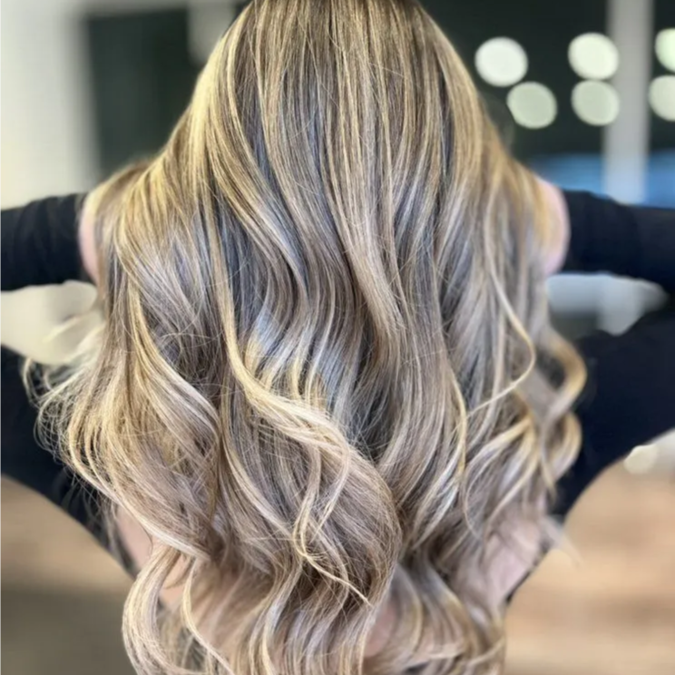 Full highlight signature stylist