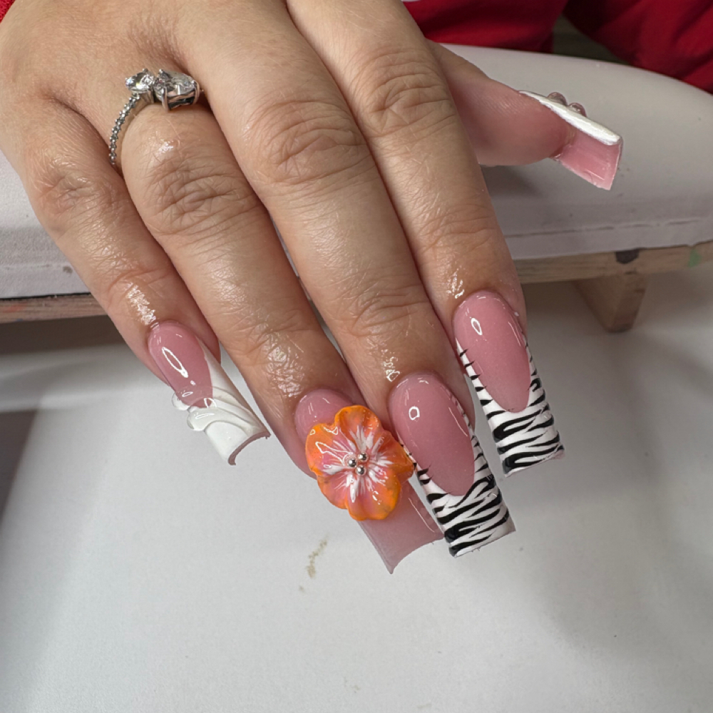 Acrylic Fill In at Kè Luxè Beauty Bar in Louisville, KY
