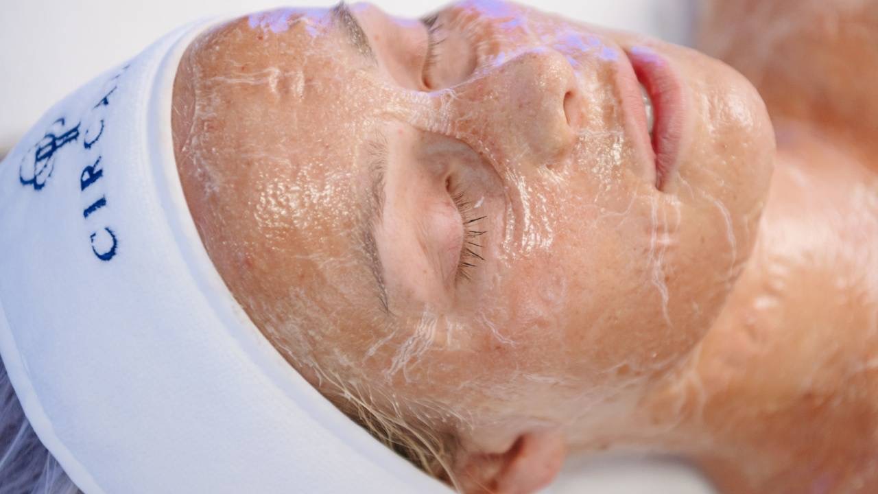 Age Renewal Firming Peptide Facial