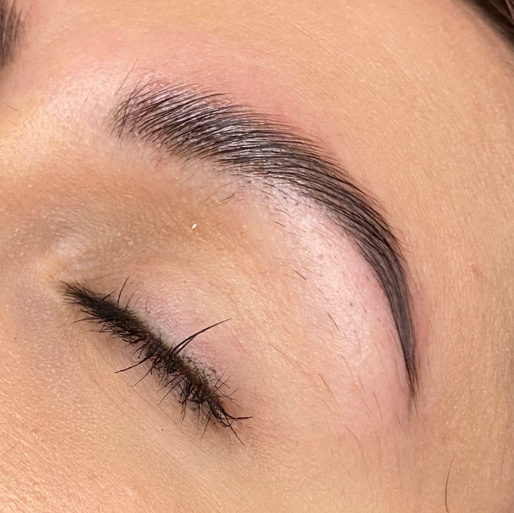 Brow Lamination & Tint