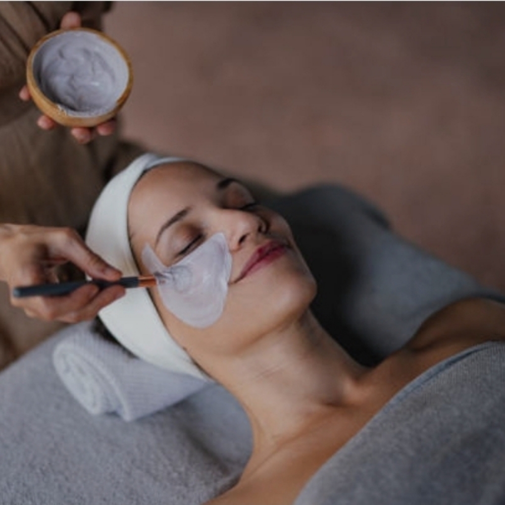 Clarifying & Pore Detox Therapy at CANELA STUDIO in CLIFTON PARK, NY