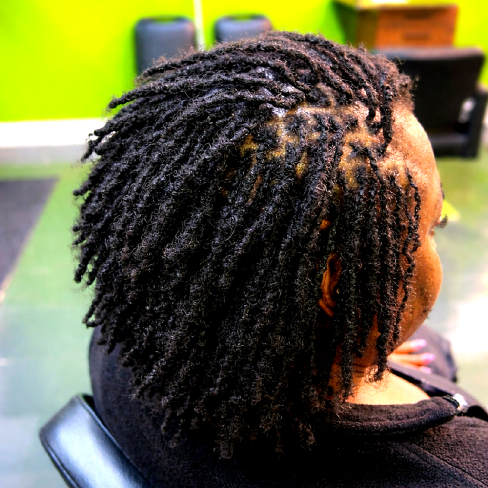 Mixxd Small Loc Retwist at Mixxd loc n barber lounge in Arlington, TX