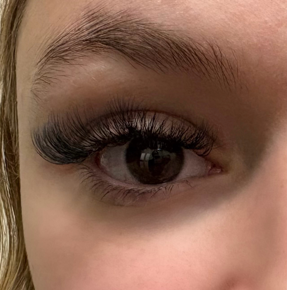 Hybrid Eyelash Extensions