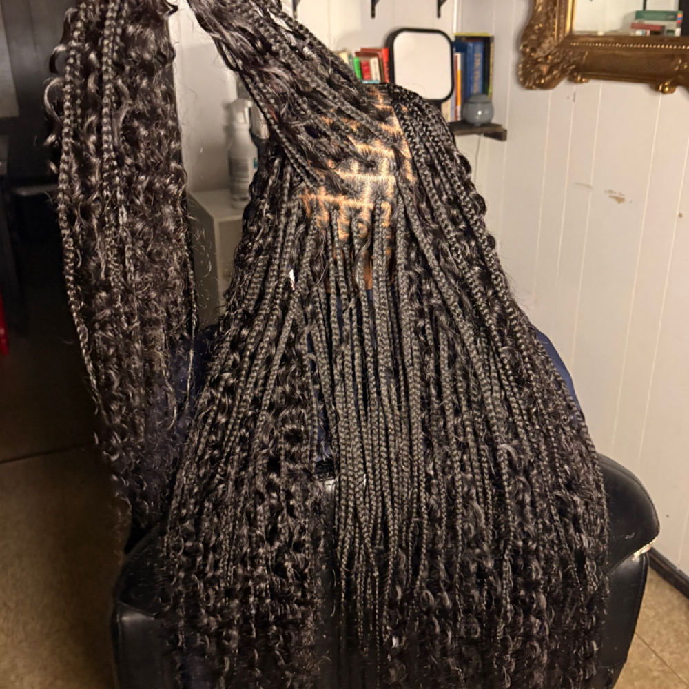 Extra Small Knotless at Bonitaa Beauty Co. in Syracuse, NY