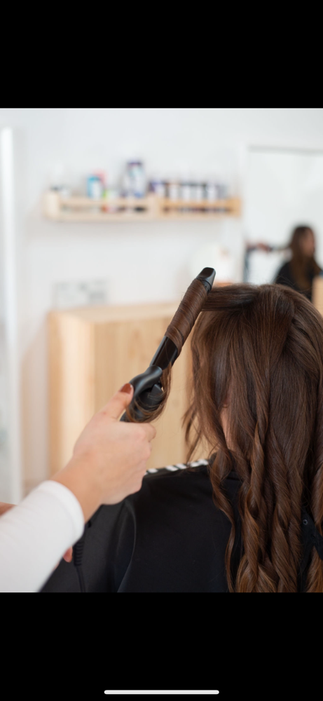 Shampoo & Style at Adelle on Vernon in Roseville, CA