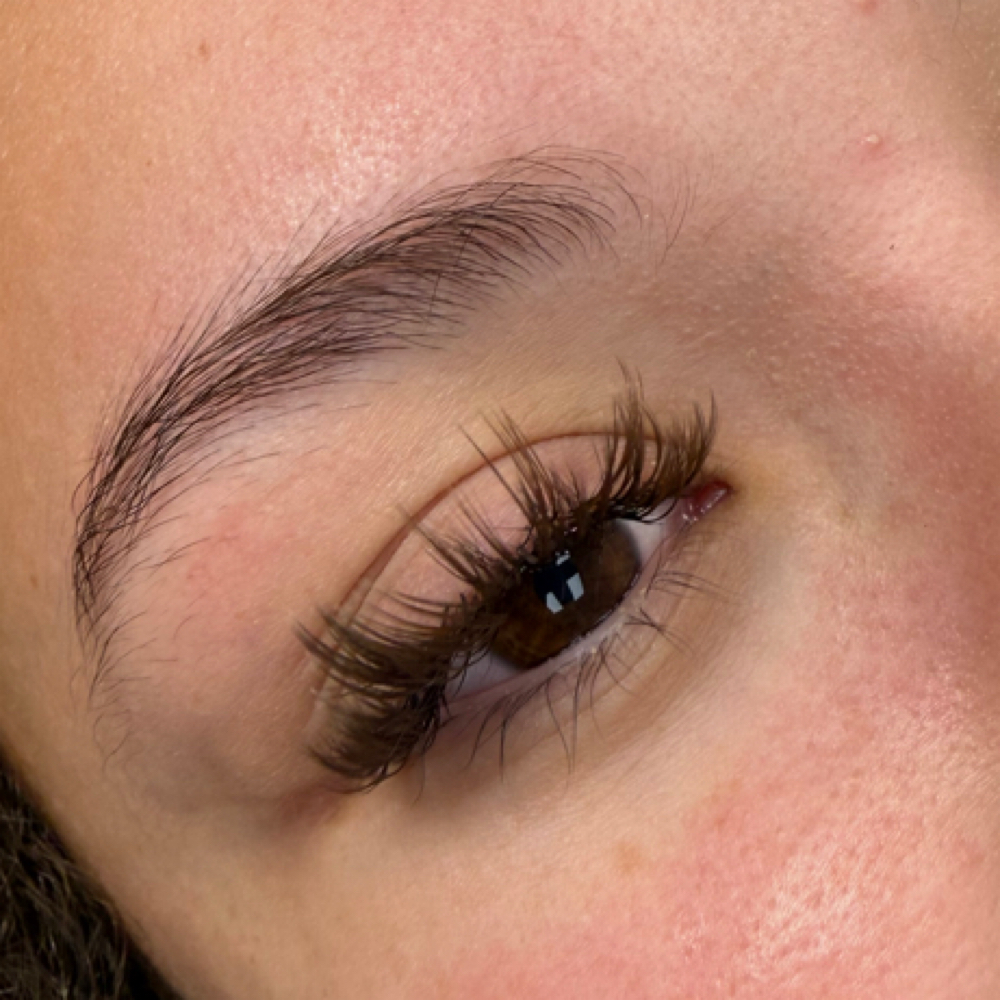 Brown Wet Mascara Fill at Banks Beauty Bar in Dallas, TX