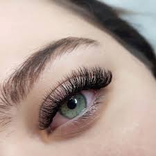 Volume Eyelash Clusters
