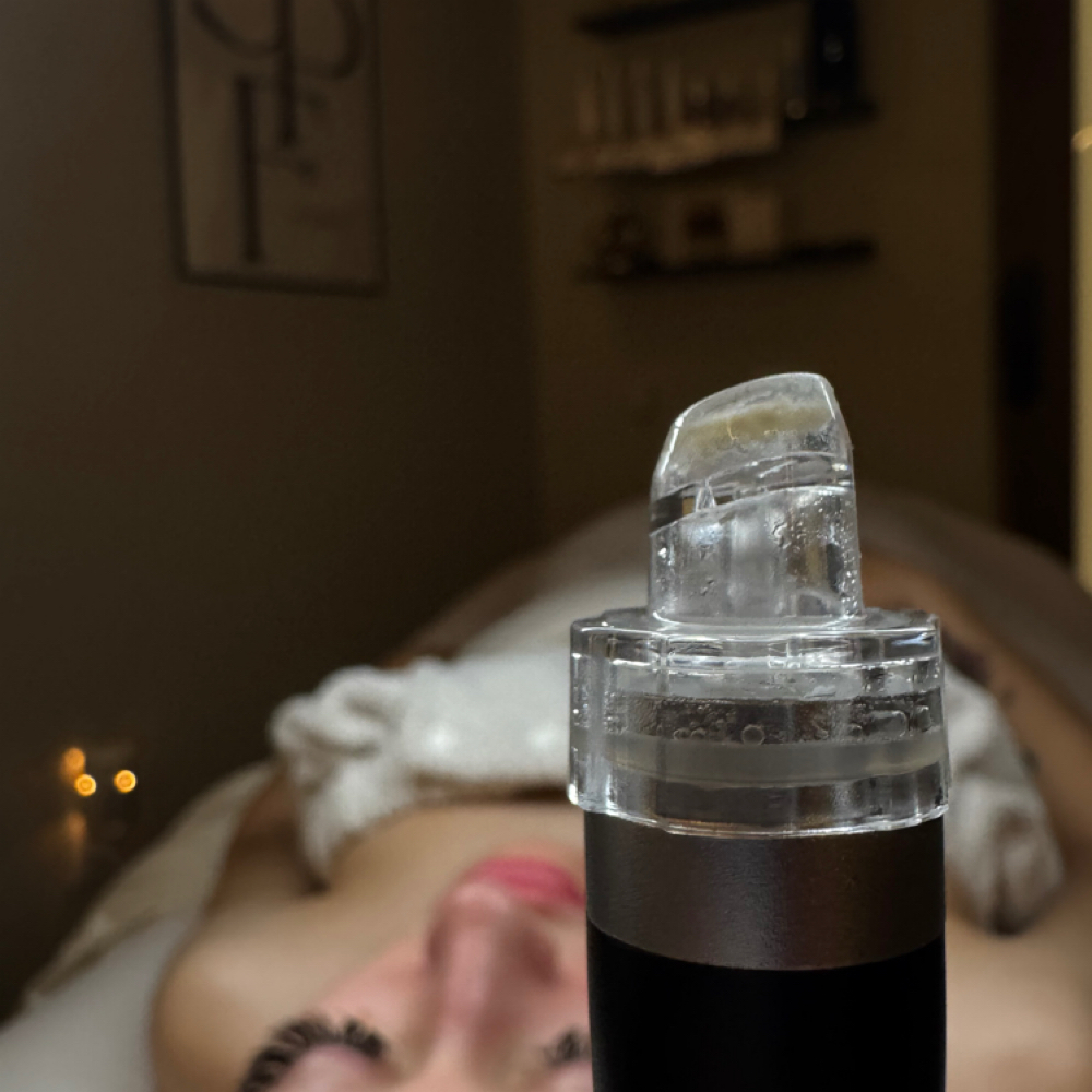 V Signature Facial at 𝒫𝓊𝓇𝑒𝓥⋆⋆ 𝐸𝓈𝓉𝒽𝑒𝓉𝒾𝒸𝓈 in Montgomery, TX