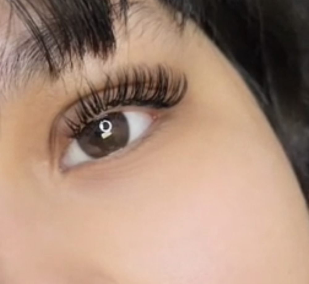 Wet Set Eyelash Extensions