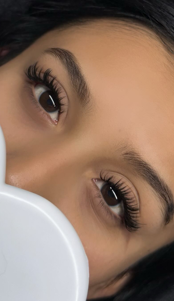 Hybrid Lash Extensions at Mariana Orta in Dixon Ca, CA