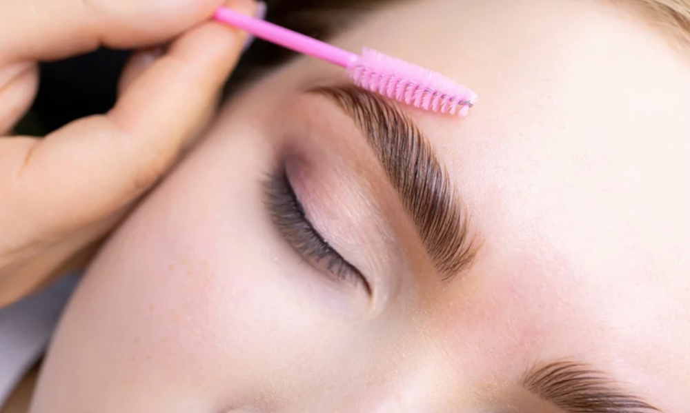 BROW TINT WAX AND LAMINATION