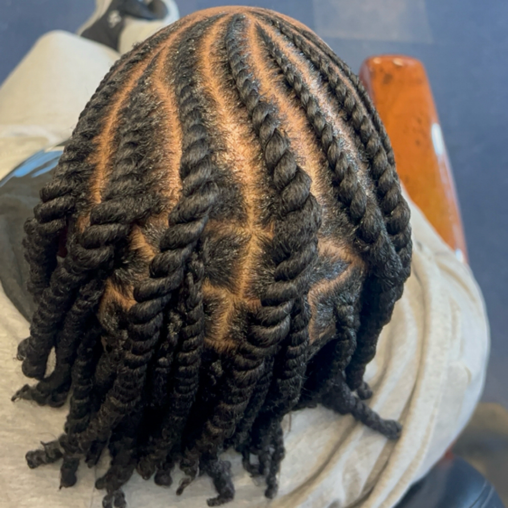 Twist Out at Crowned By CiCi in Cincinnati, OH