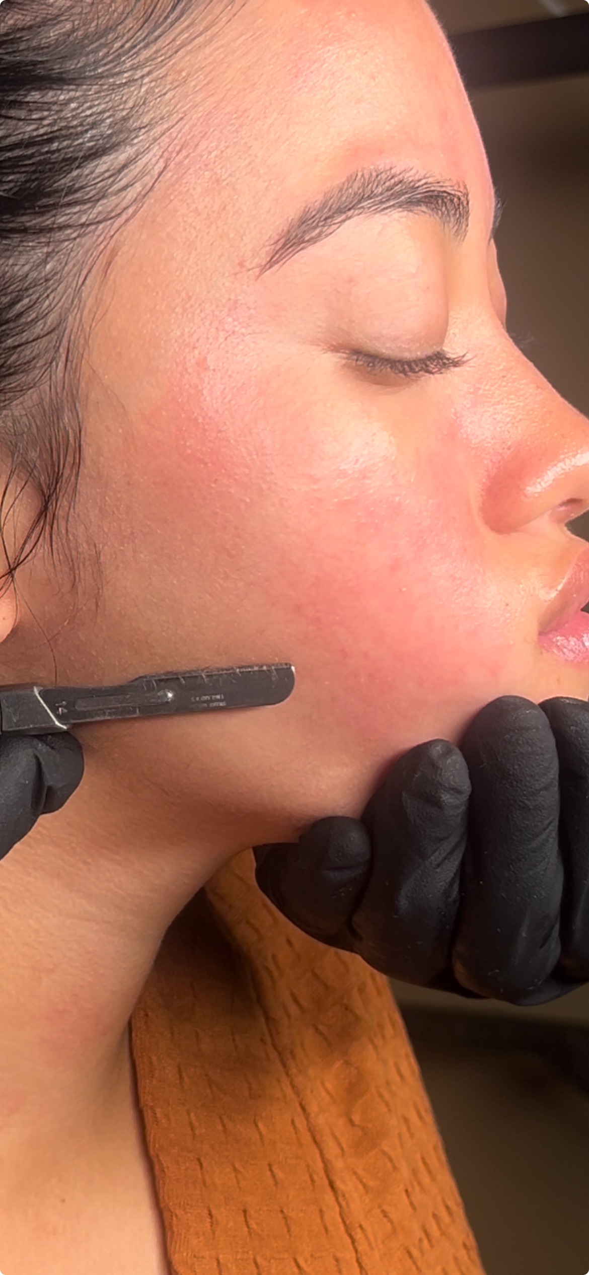 Dermaplane Facial