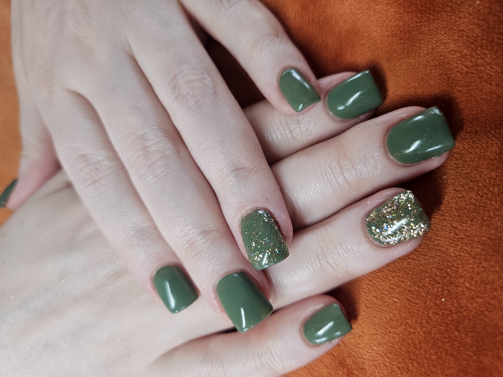 Acrylic short