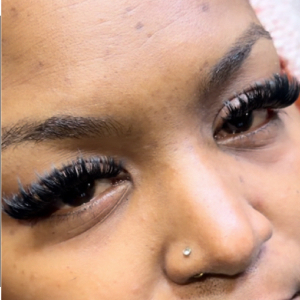 Full Volume Cluster Set at Bee Glam Society in Houston, TX