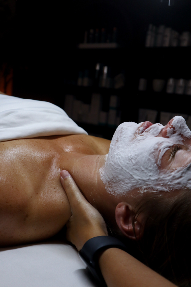 SKIN BAR SIGNATURE GLOW