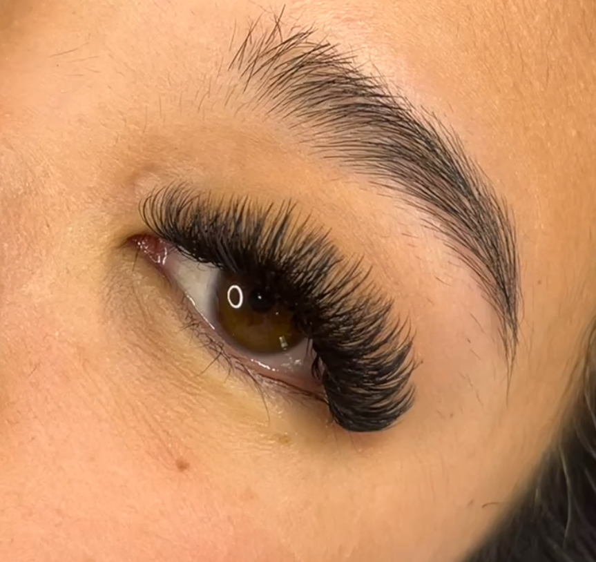 Volume Lash Extension Full Set at Leannirisbeauty in Midlothian, TX